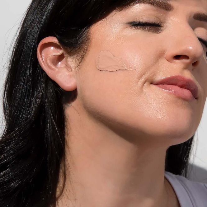 Hovedbilde PRIORI TETRA Broad Spectrum SPF 50 Color Guide